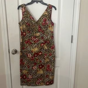 Multicolored size 8 Madison Leigh sleeveless dress.